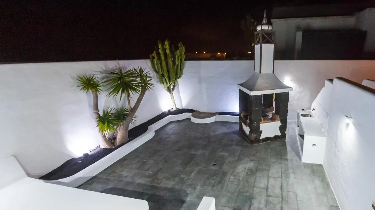 Magnifica Villa Al Lado Del Mar Arrecife